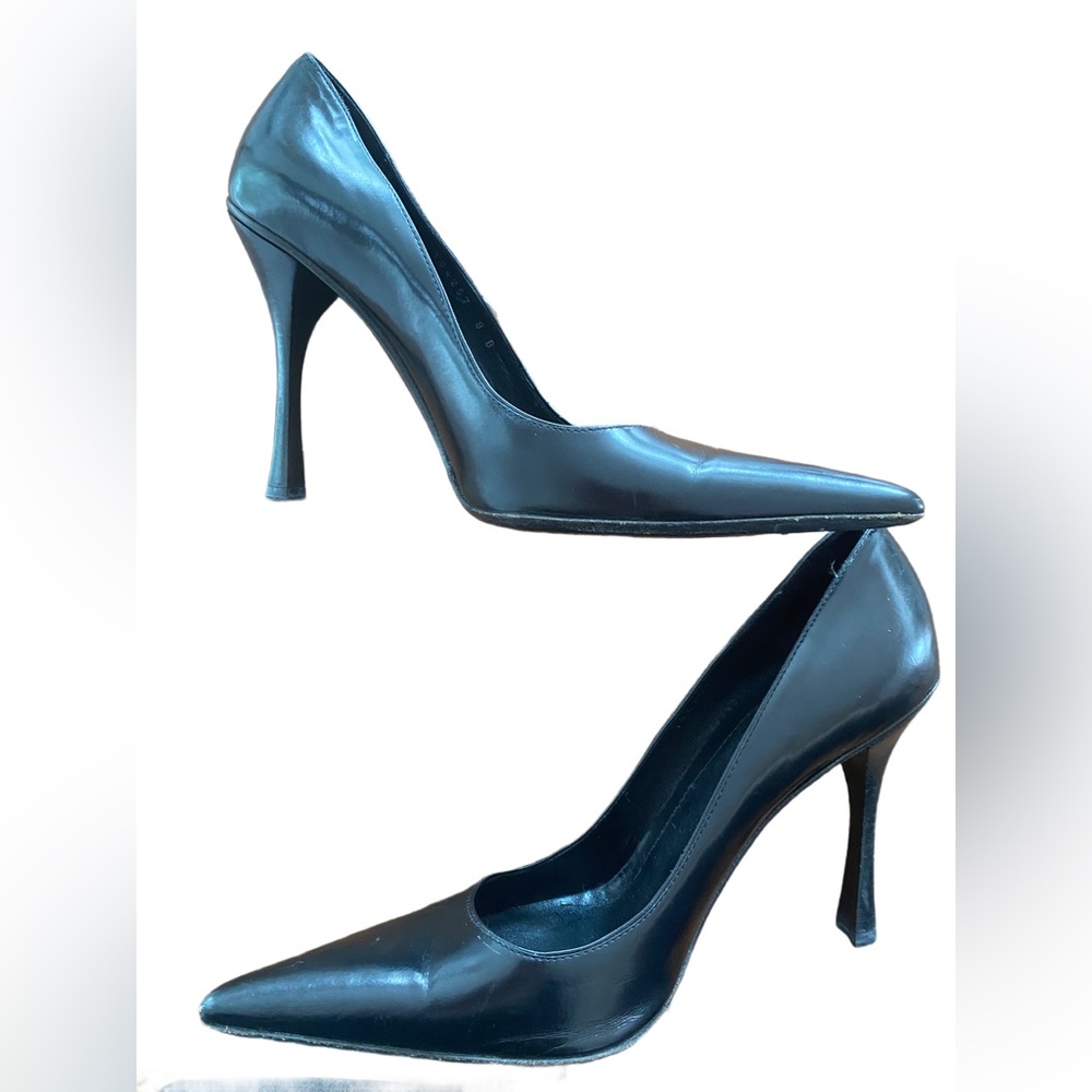 Y2K Gucci black leather pointy toe high heels